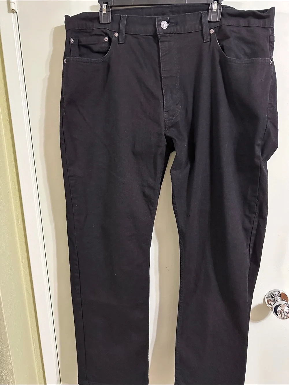 Levi's Men's Black Relaxed Jeans - W40 L30